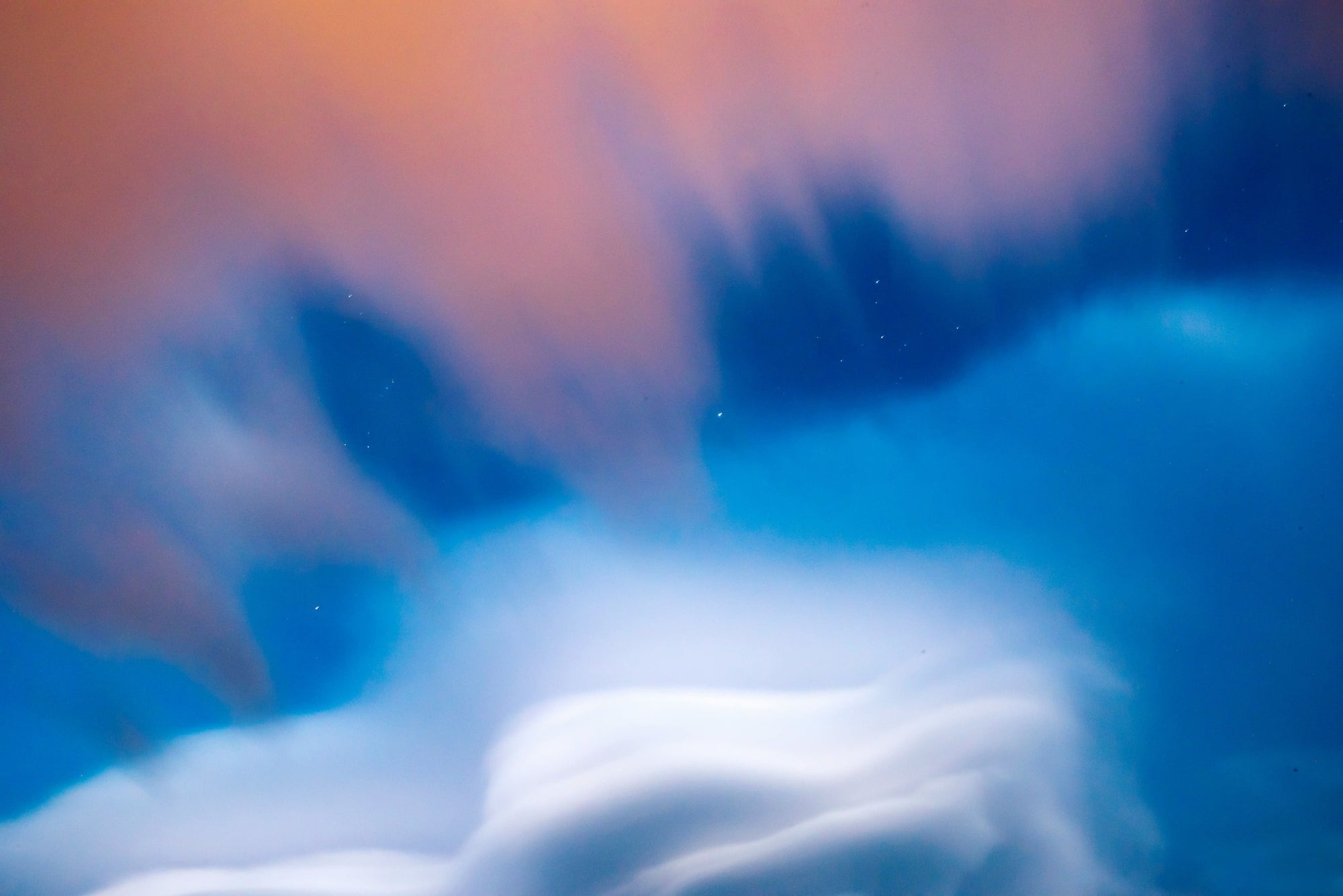 Cloud Skin und Post-Glass-Skin-Ästhetik: Die Wissenschaft hinter dem weichen Leuchten
