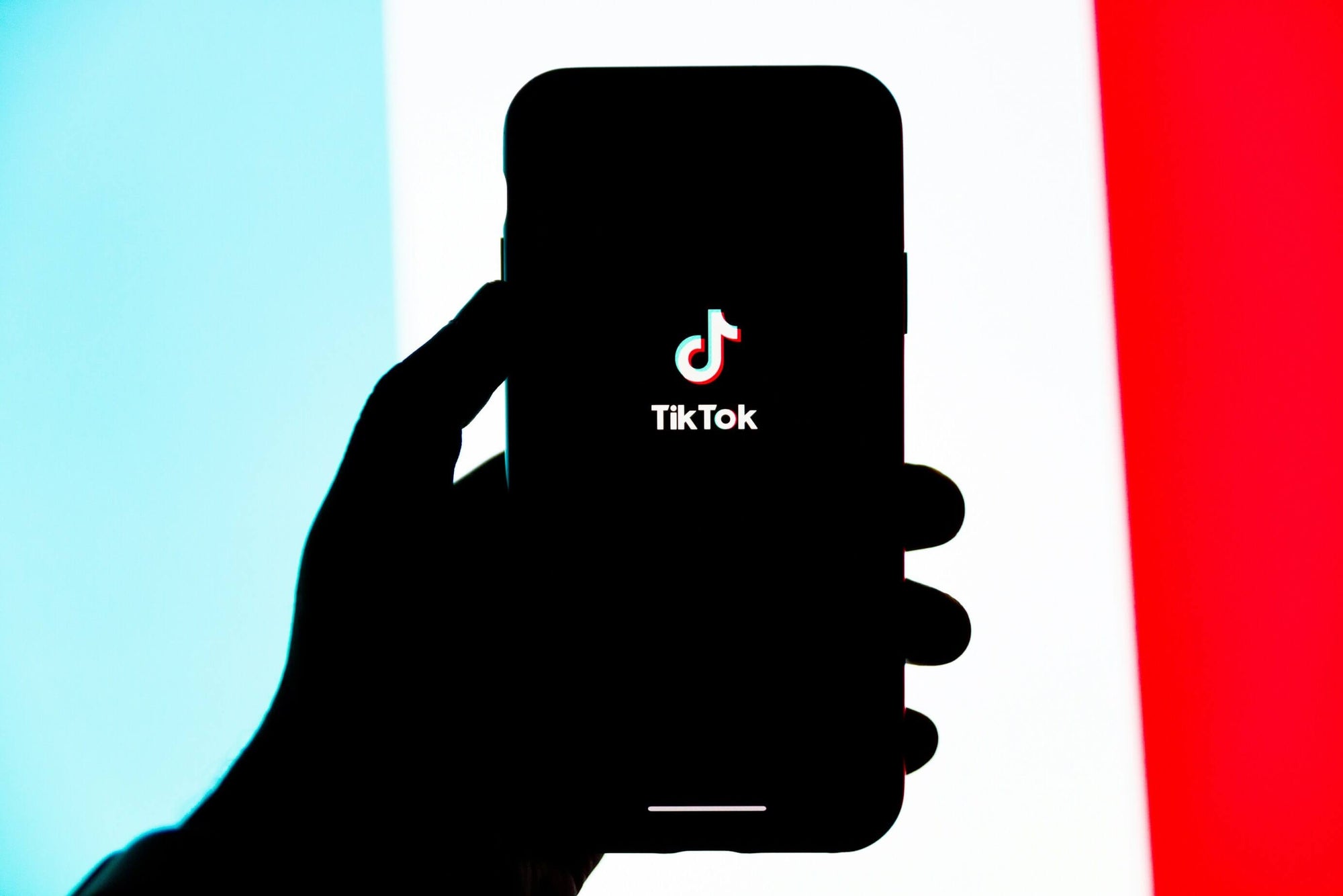 Isotretinoin als Beauty-Shortcut – der TikTok-Akne-Mythos